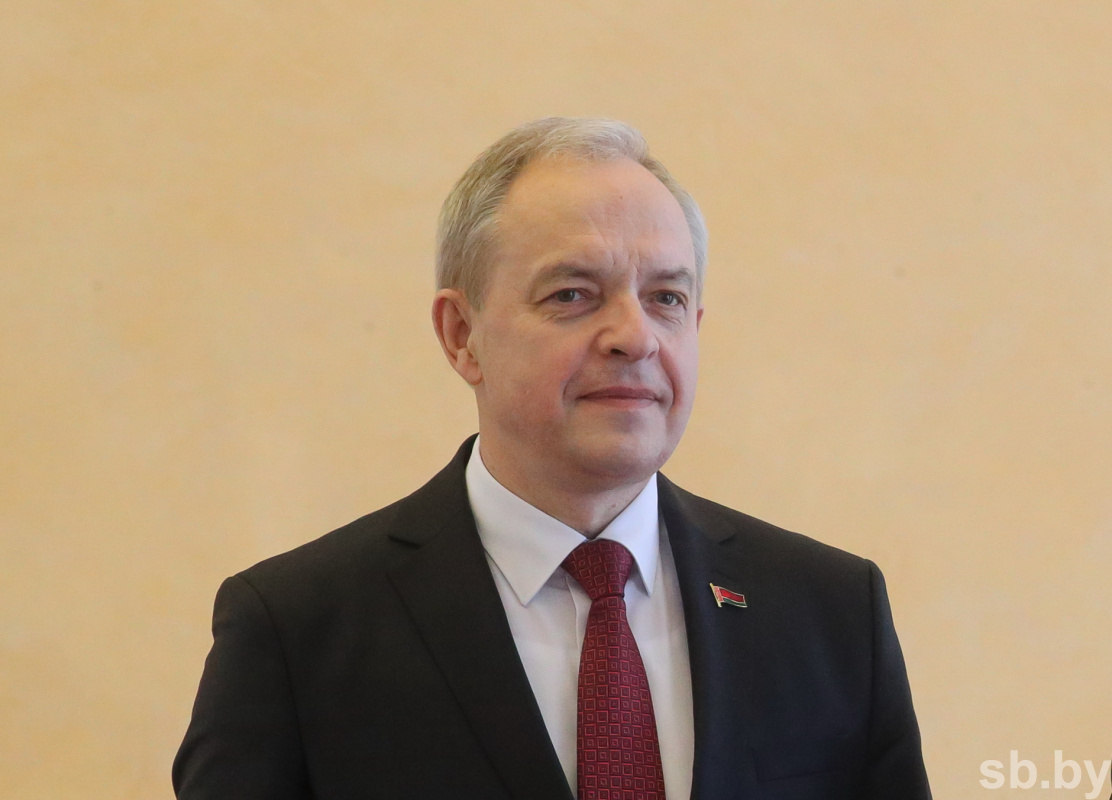    Беларусь предлагает использовать имеющийся опыт и потенциал для решения стоящих перед БРИКС задач — Сергеенко