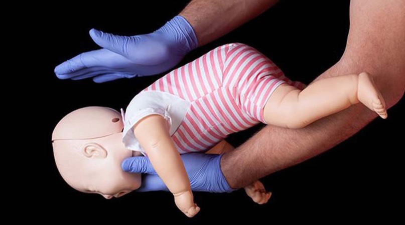 Ребенок подавился первая помощь