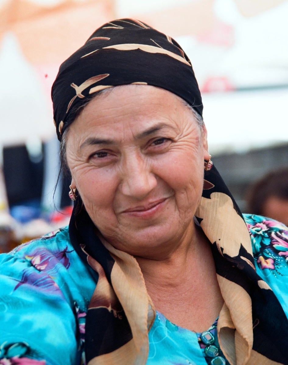 Глава 1. Глава 3. Жасмин Ка. Оказавшись за пределами самолета, Никита с Алексеем вдохнули свежий горный воздух и, переглянувшись, стали спускаться по трапу. -Мне уже тут нравится!-2