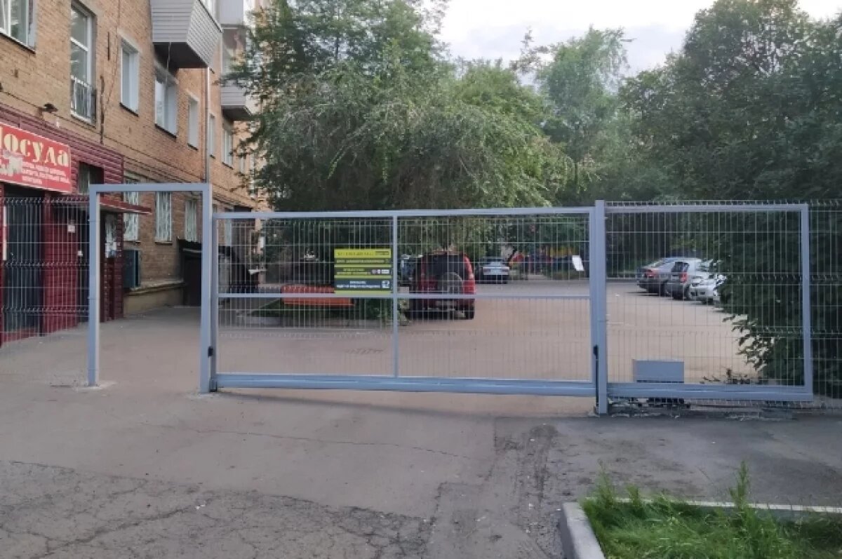    В Надыме активно занимаются благоустройством дворов и мест для прогулок