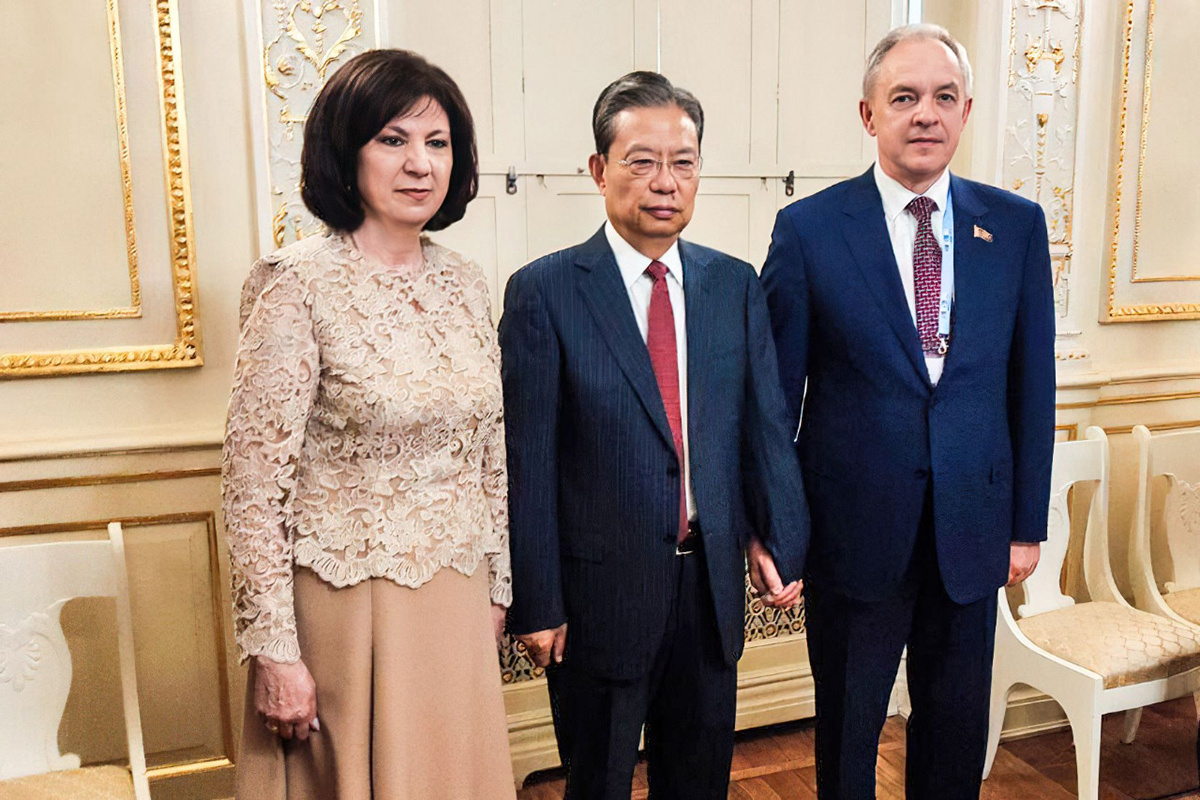    Кочанова и Сергеенко встретились с председателем посткома Всекитайского собрания народных представителей Лэцзи