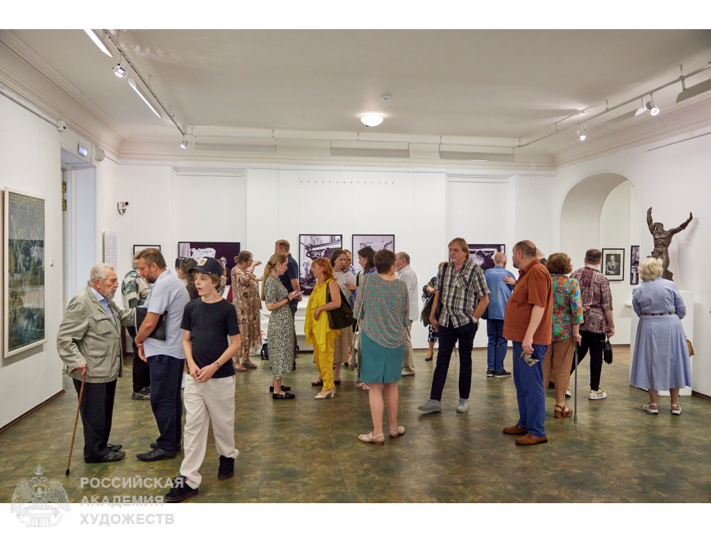 Гости выставки «Вселенная Конёнкова» в МВК РАХ (Москва, Пречистенка, 19). Фото: Виктор Берёзкин, пресс-служба РАХ. 2024.
