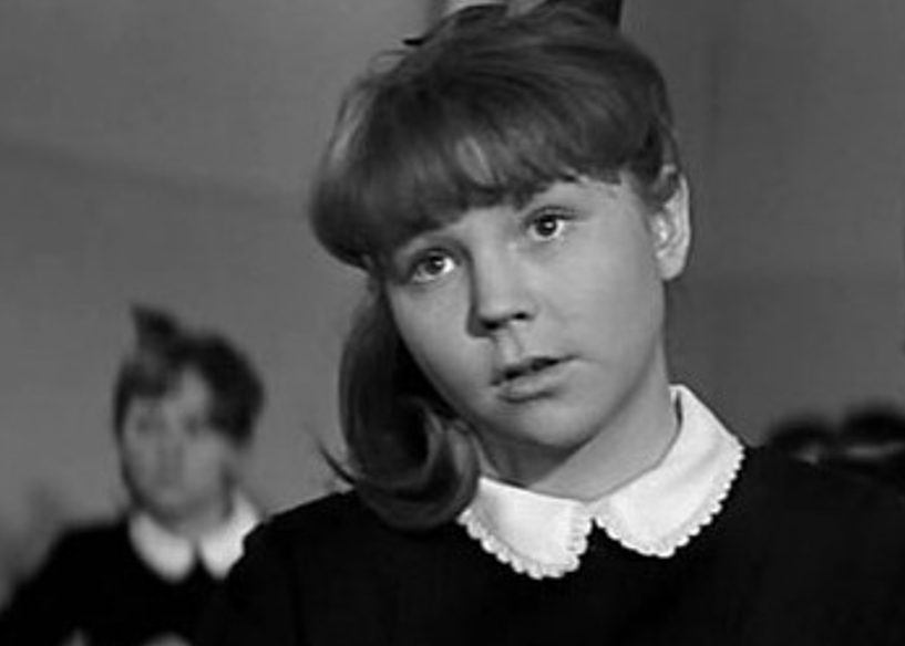 Удивительно, но многие молодые актеры, сыгравшие школьников в известном фильме "Доживем до понедельника" 1968 года стали известными актерами.-2