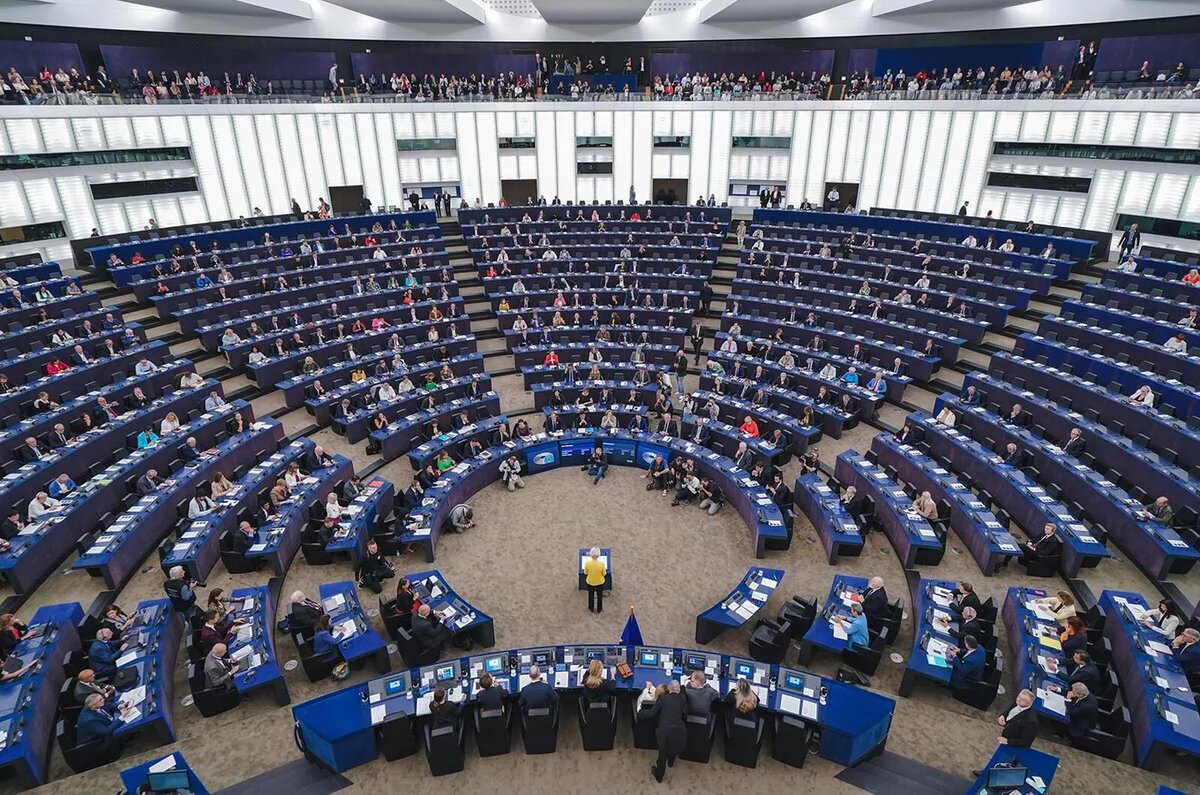 CC BY 4.0 / Laia Ros / European Union 2022– Source: EP / State of the Union address delivered by the President of the European Commission Ursula von der Leyen on 14 September 2022 in Strasbourg (cropped, resized)