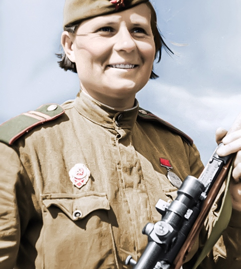 Она стала одним из лучших снайперов в дивизии и уничтожила 36 немцев. Подвиги младшего сержанта Анастасии Степановой