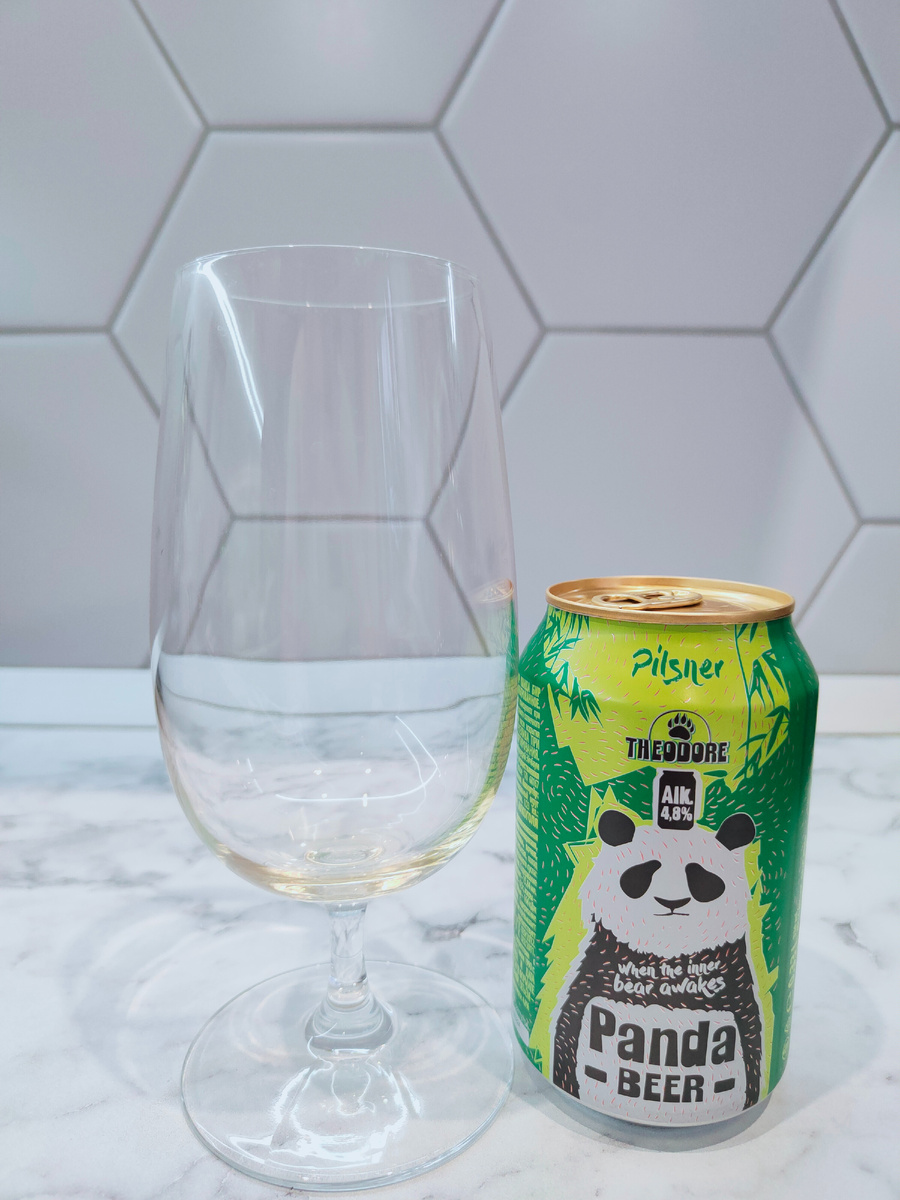 Пиво "Theodore Panda Beer Pilsner" (Теодор Панда Бир Пилснер) из Германии