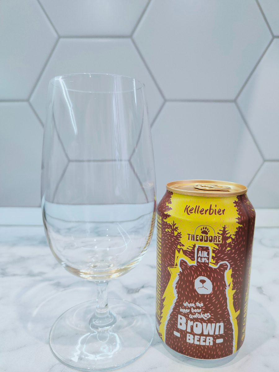 Пиво "Theodore Brown Beer Kellerbier" (Теодор Браун Бир Келлербир) из Германии