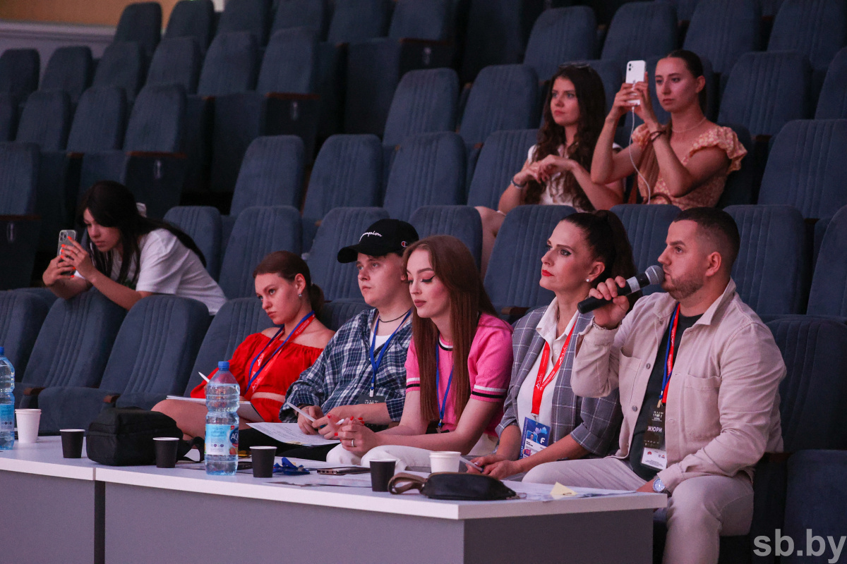    На «Славянском базаре» прошел Национальный фестиваль-конкурс «Огонь молодежных талантов»