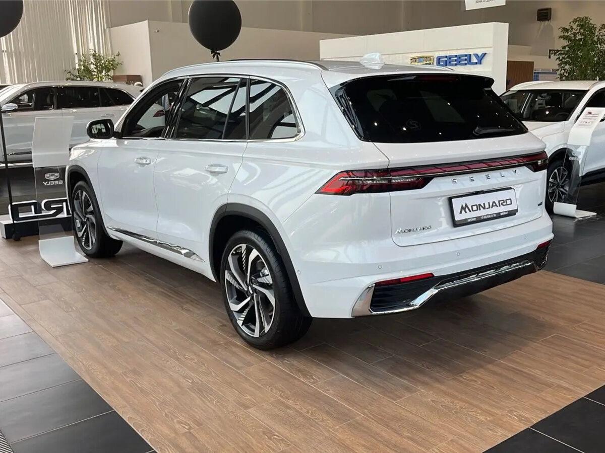 Geely Monjaro выделяется не только общим дизайном, но и такими деталями, как двухцветные литые диски