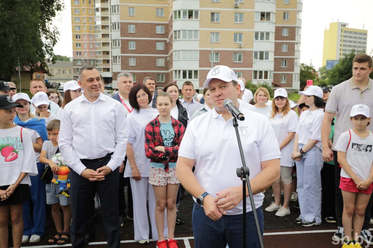    По проекту Президентского спортклуба «Спорт для всех» в Витебске открыли новую спортивную площадку