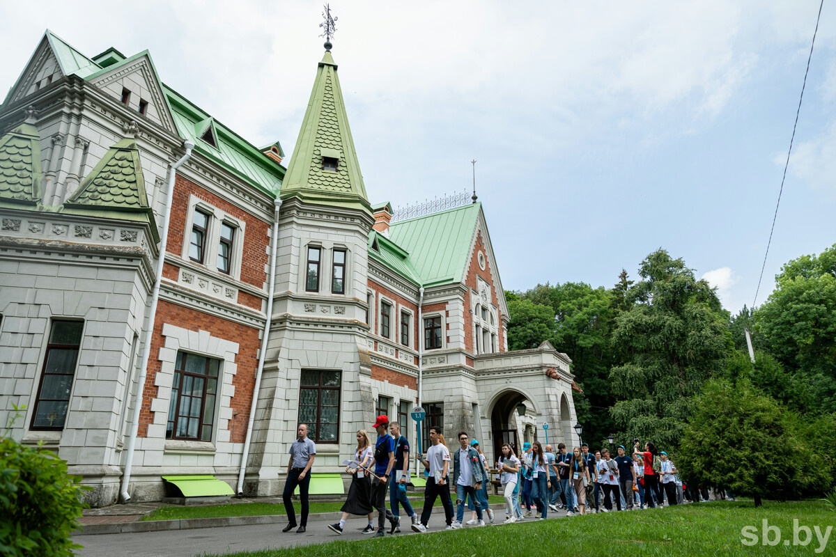    В Беларуси внесли изменения в работу экскурсоводов и гидов-переводчиков