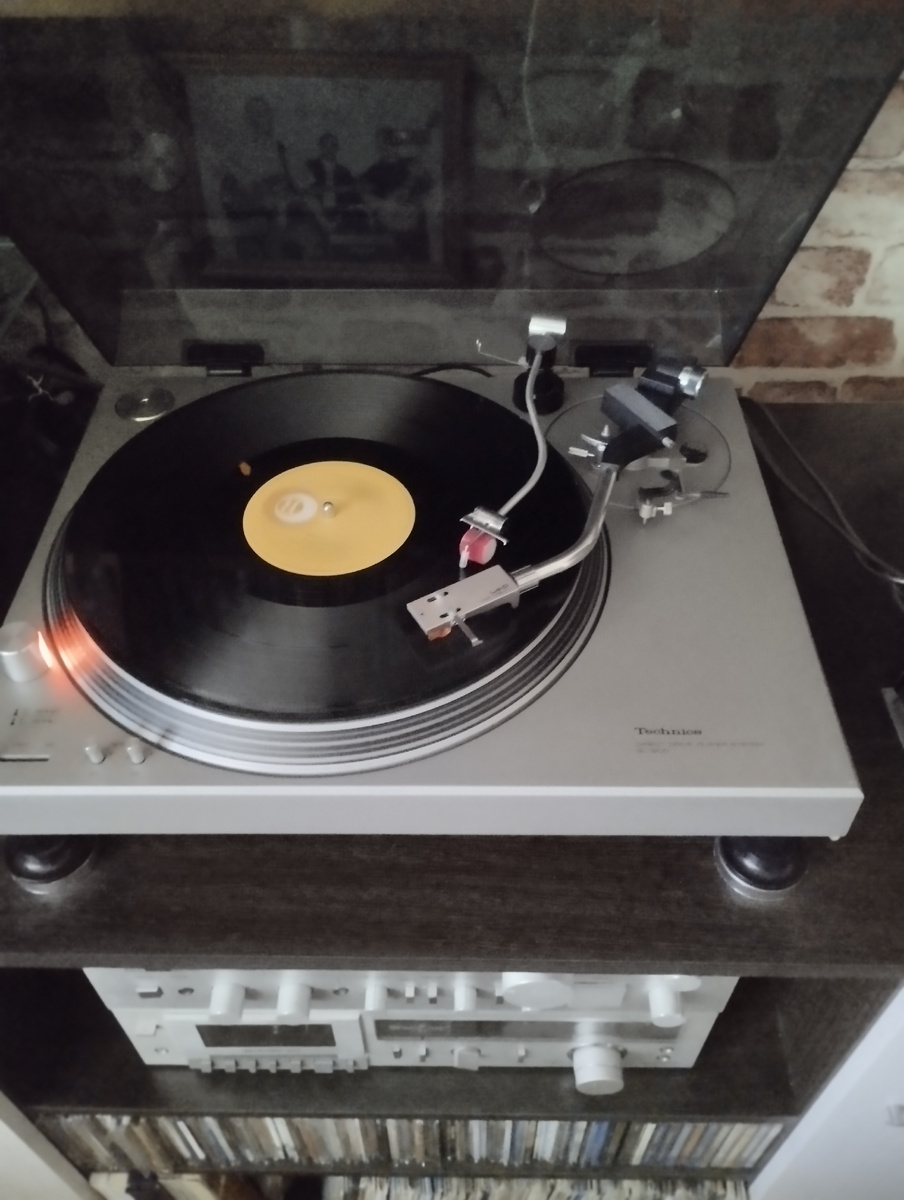  самых надежных, стильных и неубиваемых вертушек своего времени да и по настоящее время тоже. 