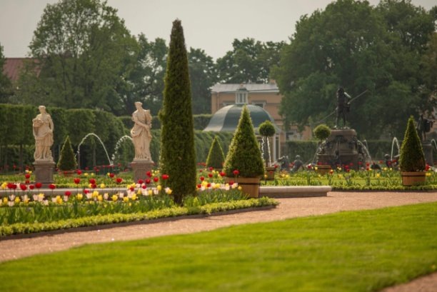 Петергоф, Верхний сад после реставрации. Фото: https://vk.cc/cymekB