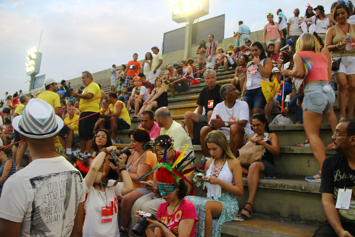 в ожидании карнавала.