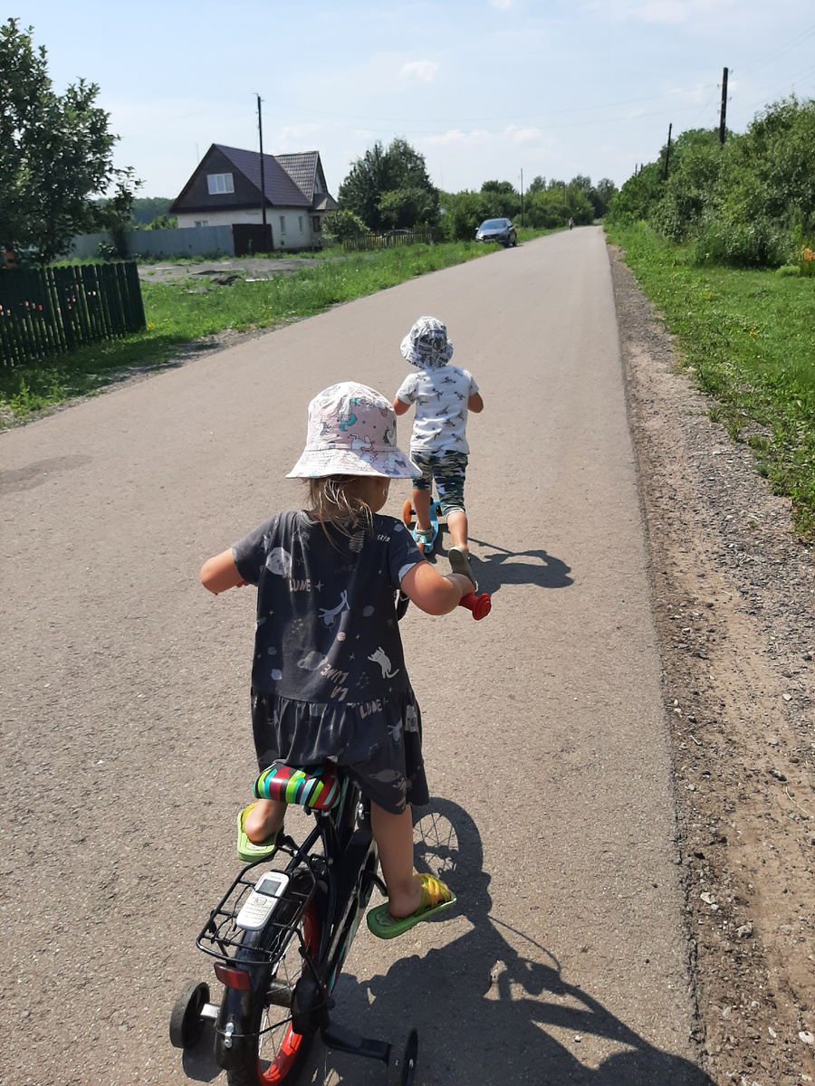 Вот такой компанией и ходим😊