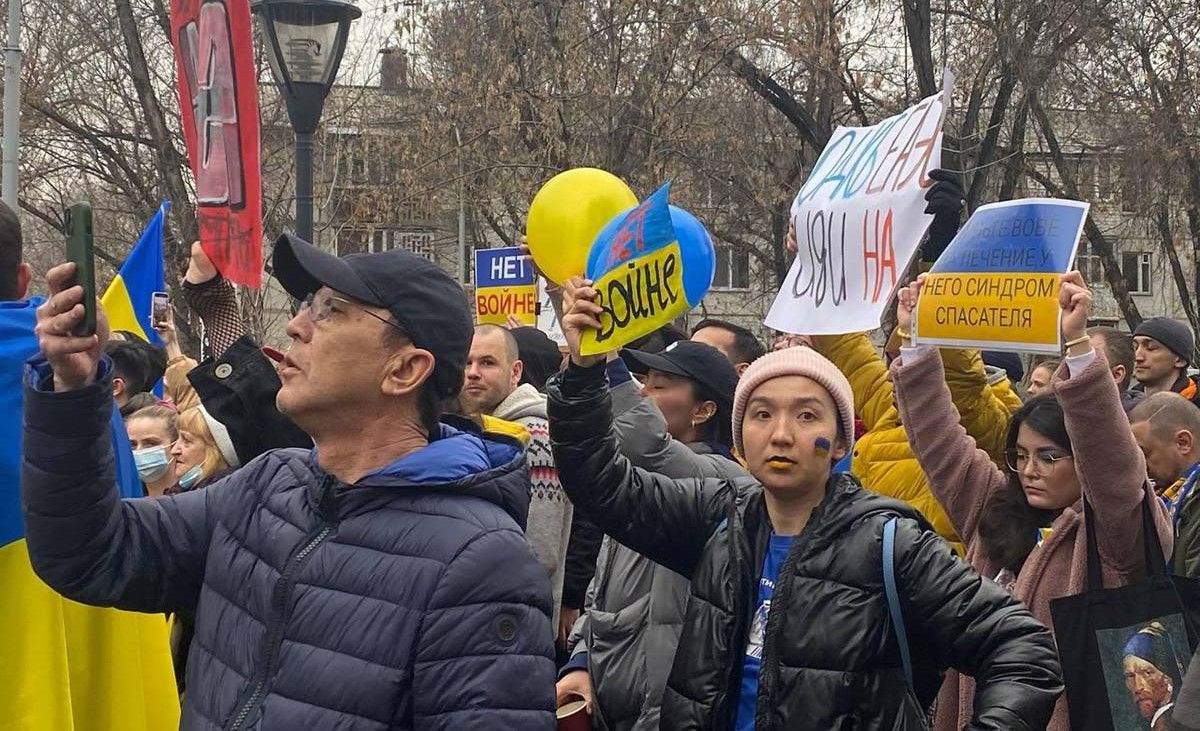 Казахстан – Украина: скажи мне, кто твой друг... | 