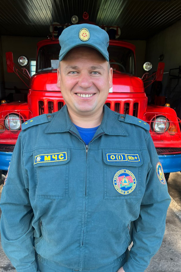    Оказавшись в нештатной ситуации, сотрудники МЧС рискнули своими жизнями ради спасения других