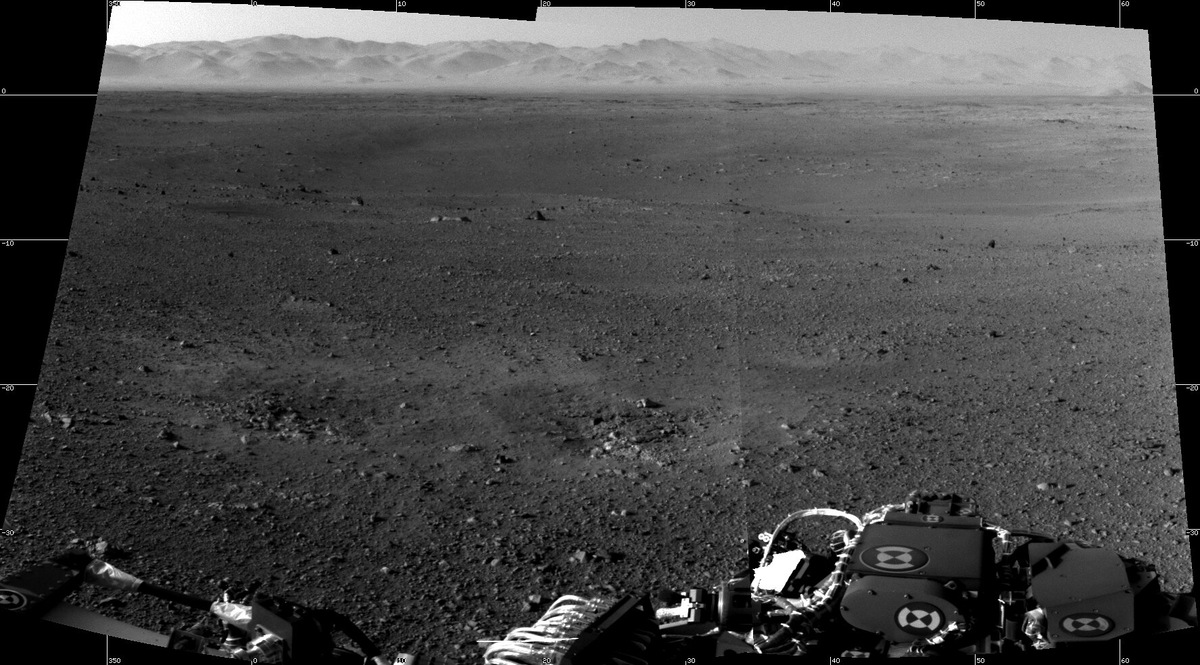 Край и дно кратера Гейла, запечатлённые марсоходом Curiosity.    
 Источник: NASA  📷
