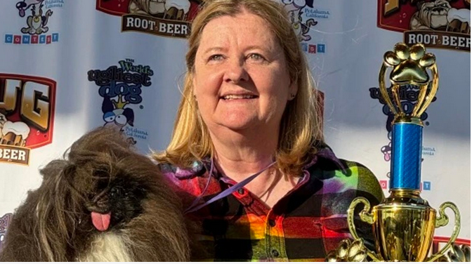 Счастливый победитель (слева)