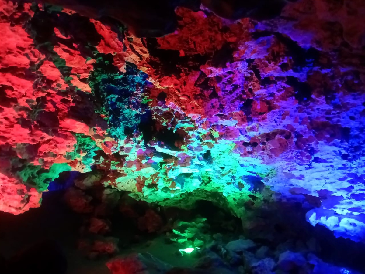 В одном из гротов