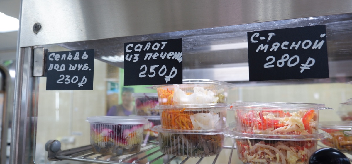 На вид майонеза там столько же, сколько селедки