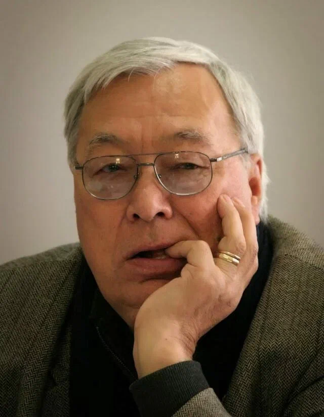 Юрий Рытхэу (1930-2008) - выдающийся чукотский писатель, классик литературы малочисленных народов Севера.