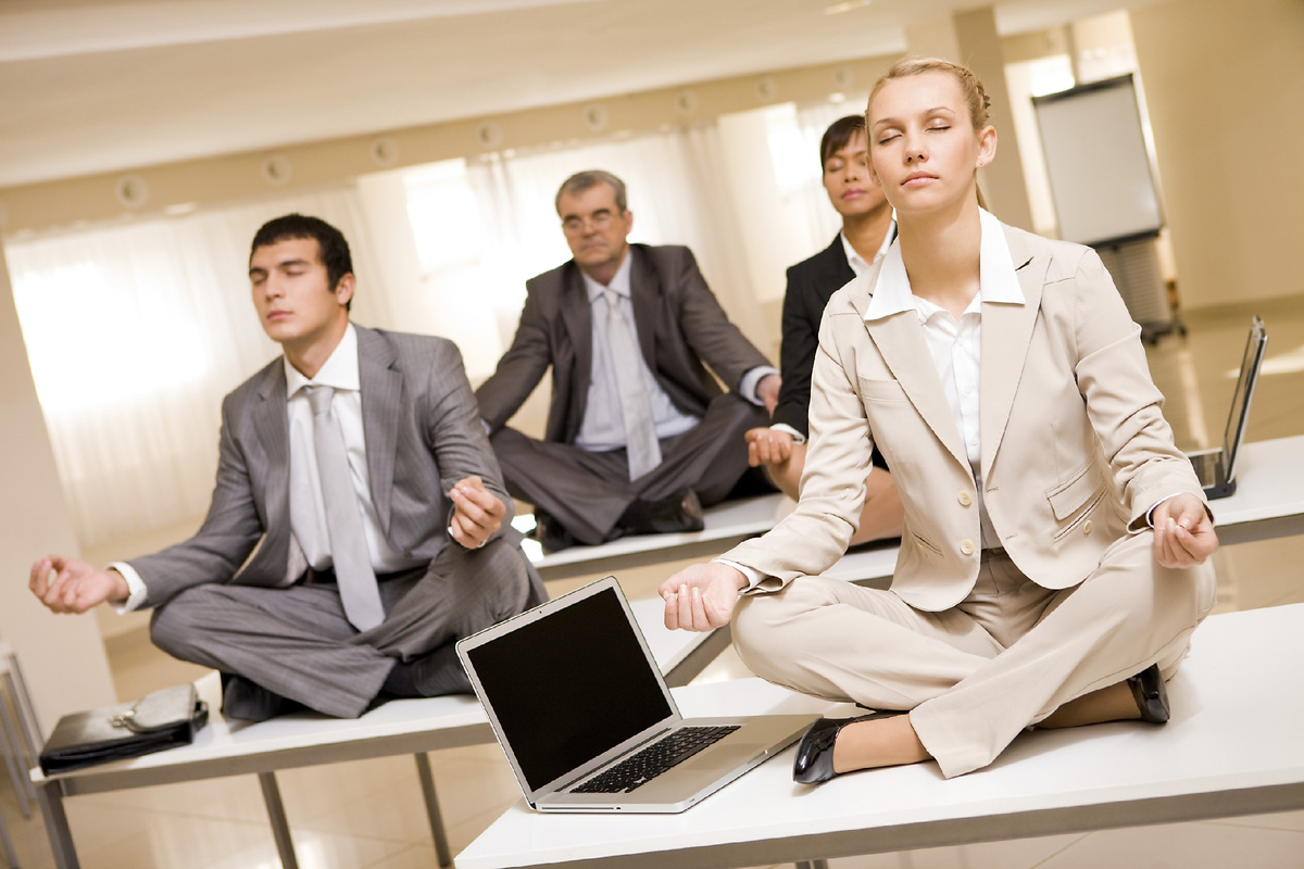 Найти гармонию в жизни совмещая бизнес, инвестиции, семью и счастье.