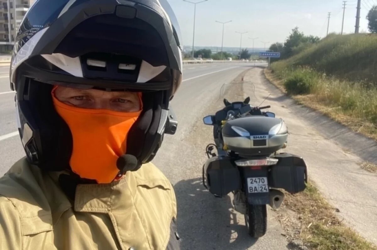    Принимали как родных.