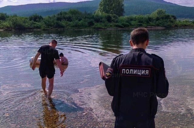    Главными причинами гибели на воде являются пренебрежение правилами техники безопасности. Фото: пресс-служба ГУ МЧС по Иркутской области