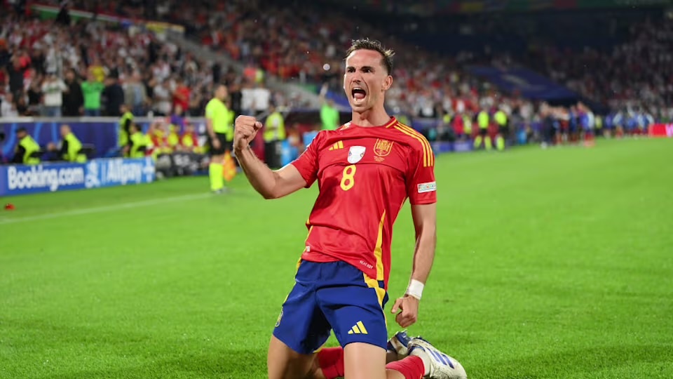 Руис (Фото: УЕФА)