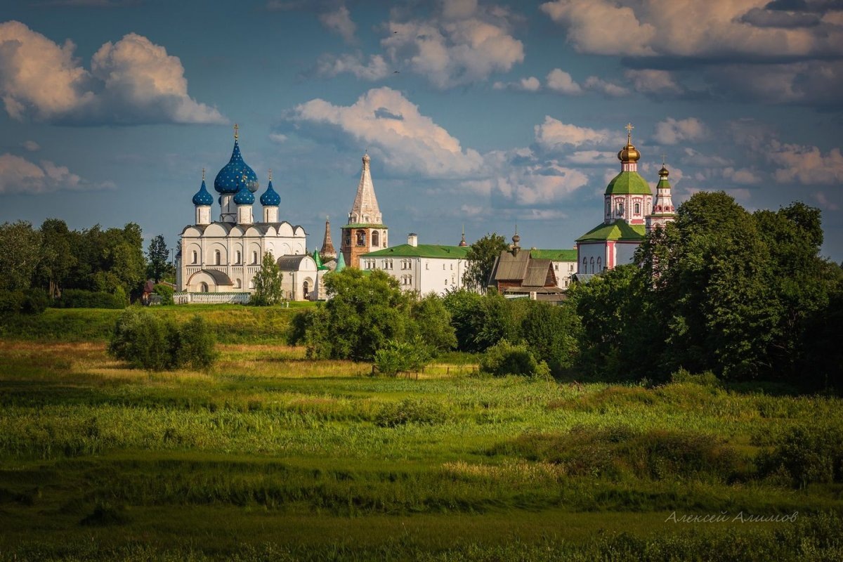 Гармоничное сочетание нетронутой природы и архитектуры Суздаля. https://happylove.top/51587-suzdal-foto-goroda-dostoprimechatelnosti.html