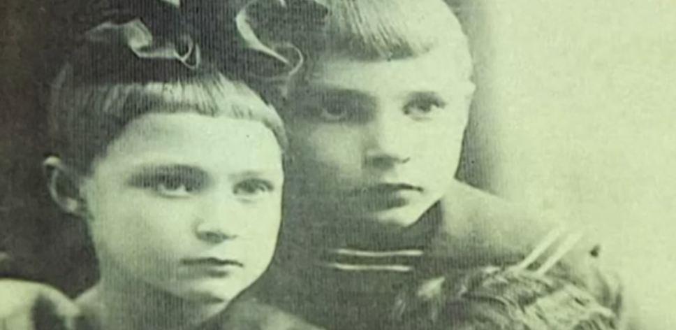 Какие 2 потомка Романовых выжили после революции и как им жилось в СССР