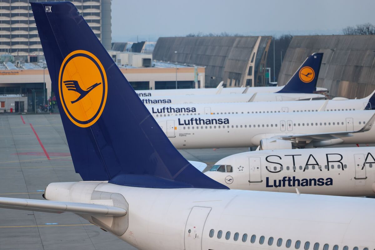 Самолеты Lufthansa в аэропорту Франкфурта. Фото: Alex Kraus/Bloomberg