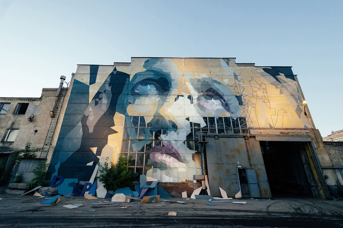    Артем Стефанов, мурал Mary, 2015 год