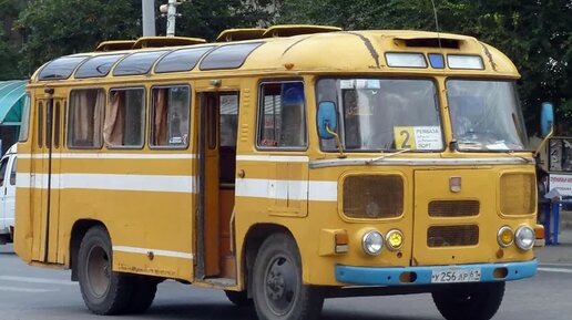 Для чего в СССР окна городского транспорта делали на крыше