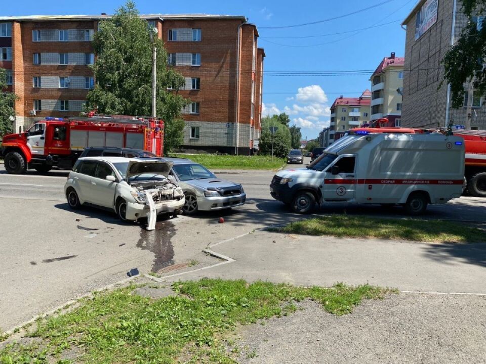    ДТП в Горно-Алтайске. Источник: 04.мвд.рф