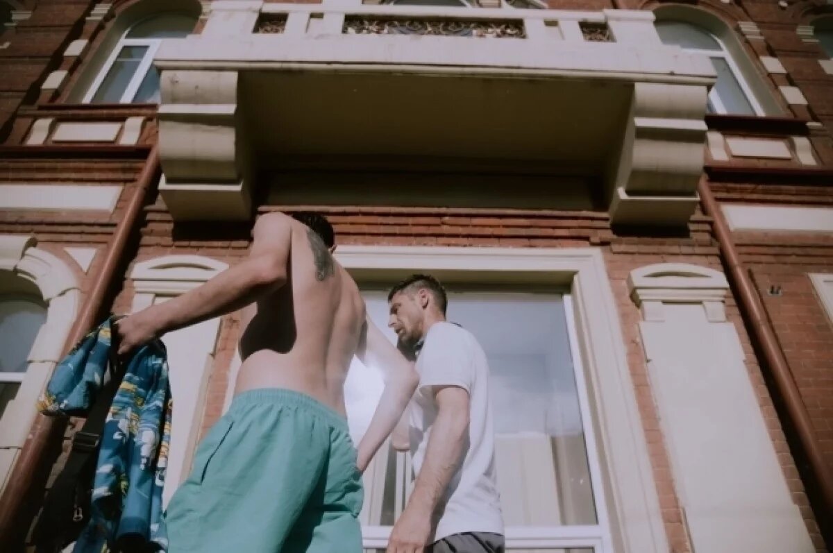    Без тени сомнений.