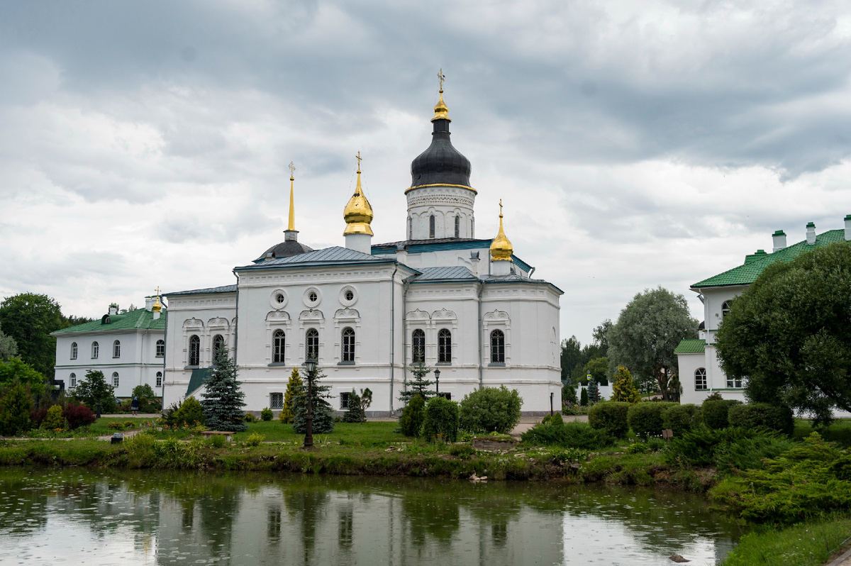 12 июля 2024 года, в день памяти святых первоверховных апостолов Петра и Павла, состоялся традиционный ежегодный крестный ход «Дорогой Спасителя» от Спасо-Елеазаровского монастыря на острова...