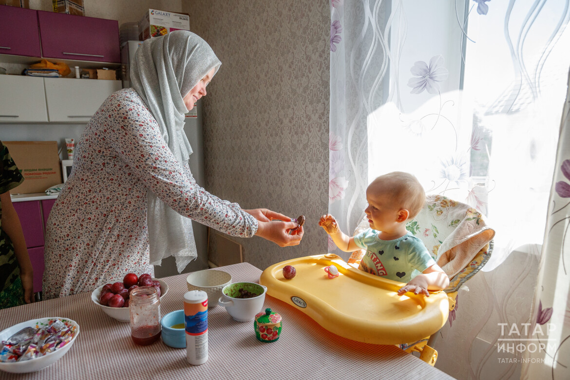 Зарплата многодетным мамам и миллион за пятерняшек: Волынец назвала новые  инициативы | Татар-информ | Дзен