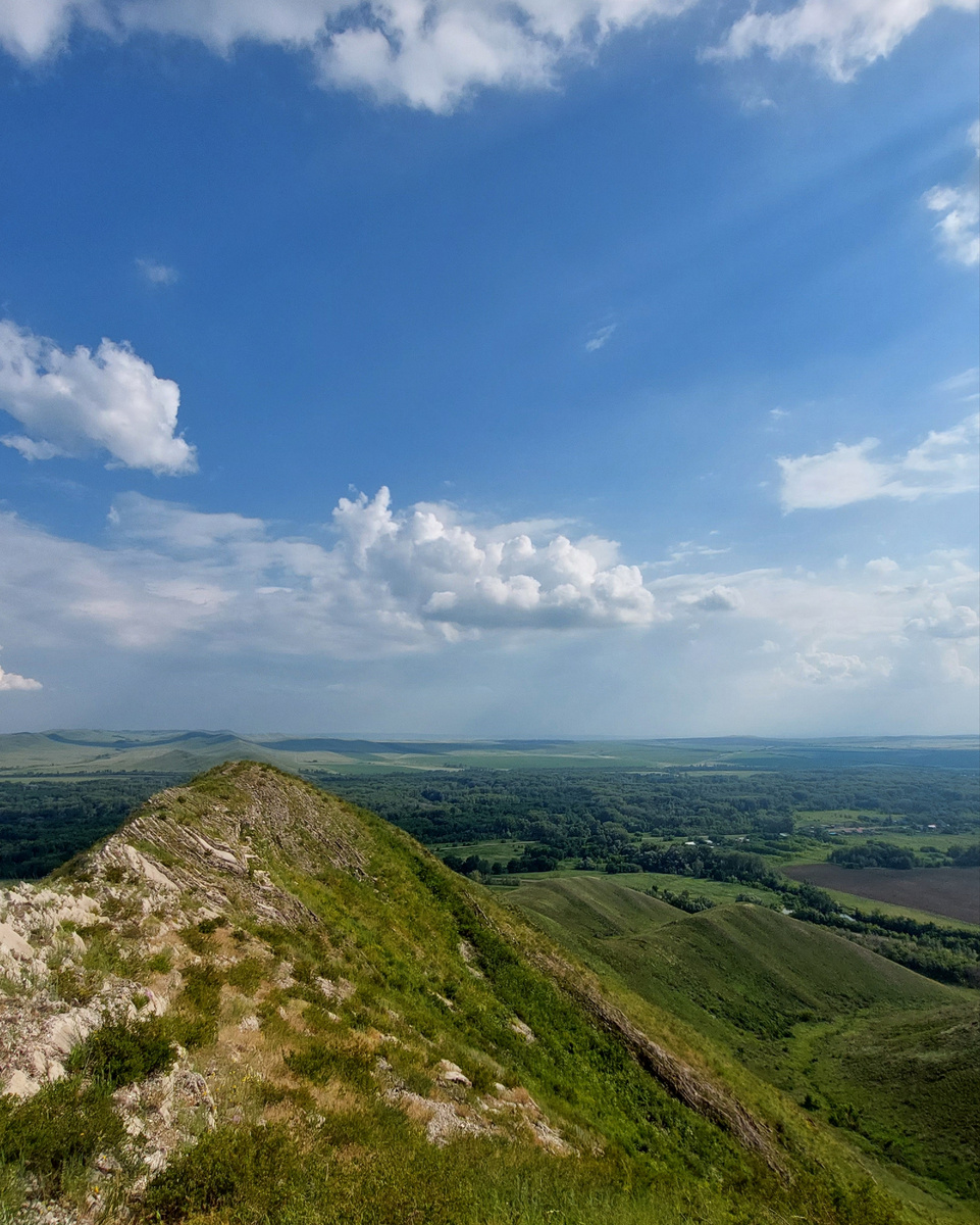 Слева солнечно