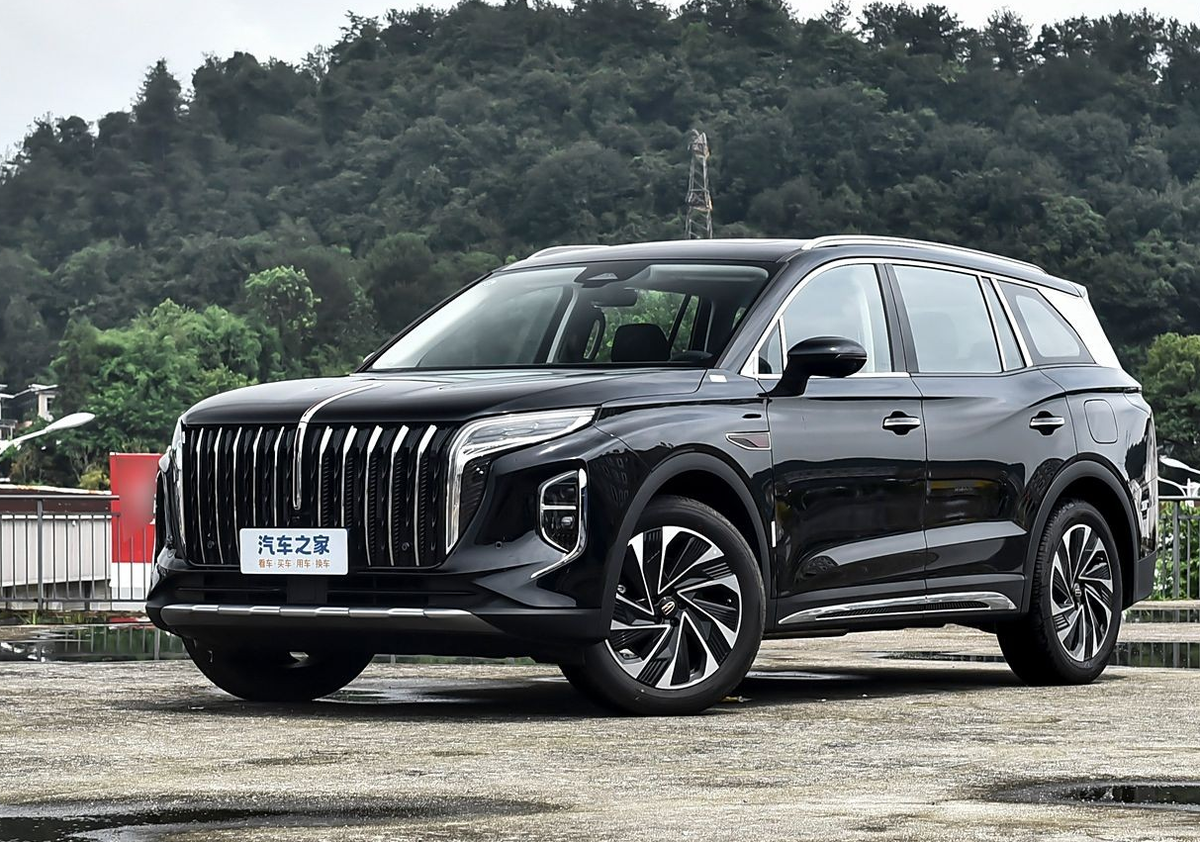 Новый Hongqi HS7 PHEV с гибридной силовой установкой 