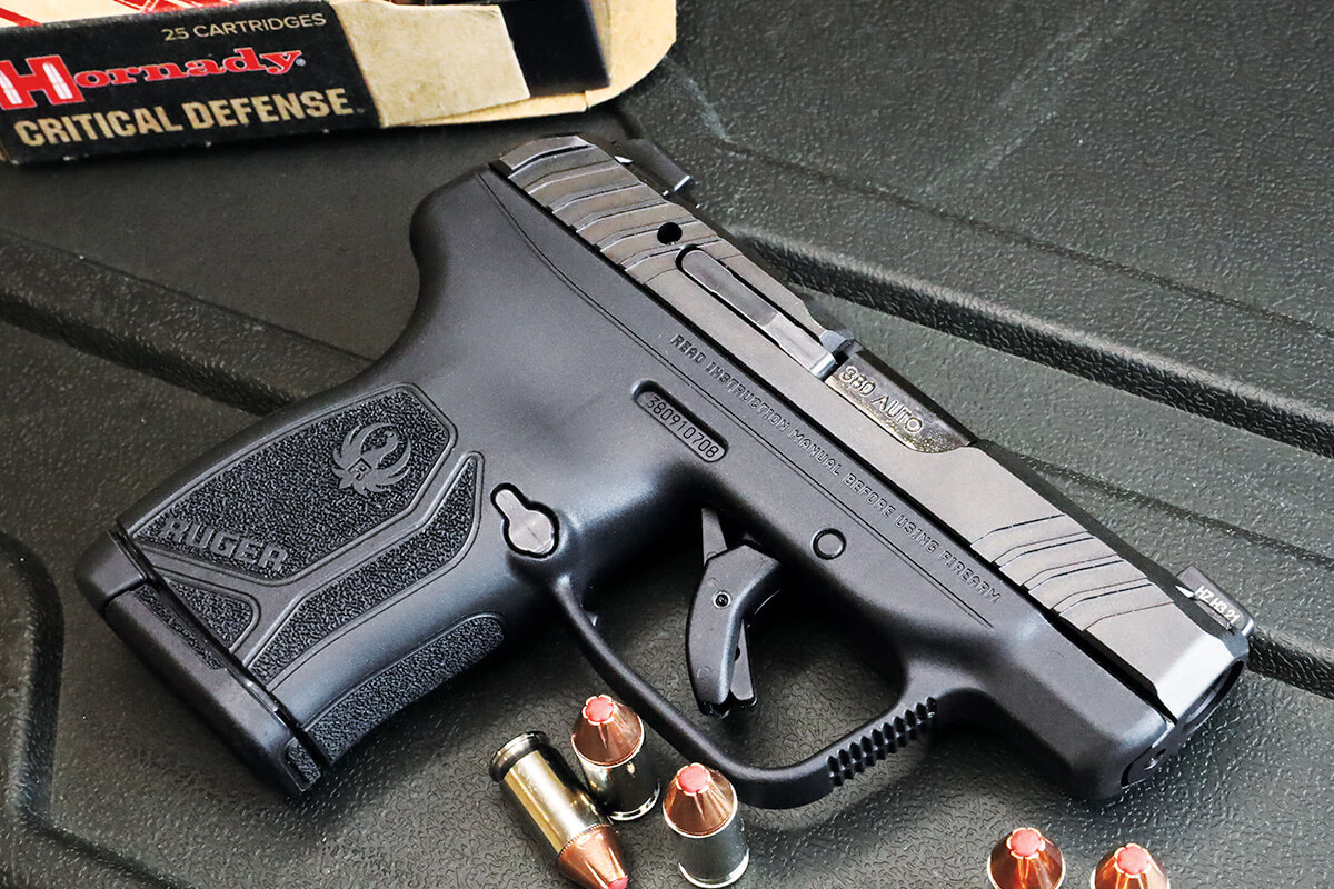Компактный пистолет Ruger LCP Max .380 Auto — это современное оружие, которое сочетает в себе удобство скрытого ношения и высокое останавливающее действие.