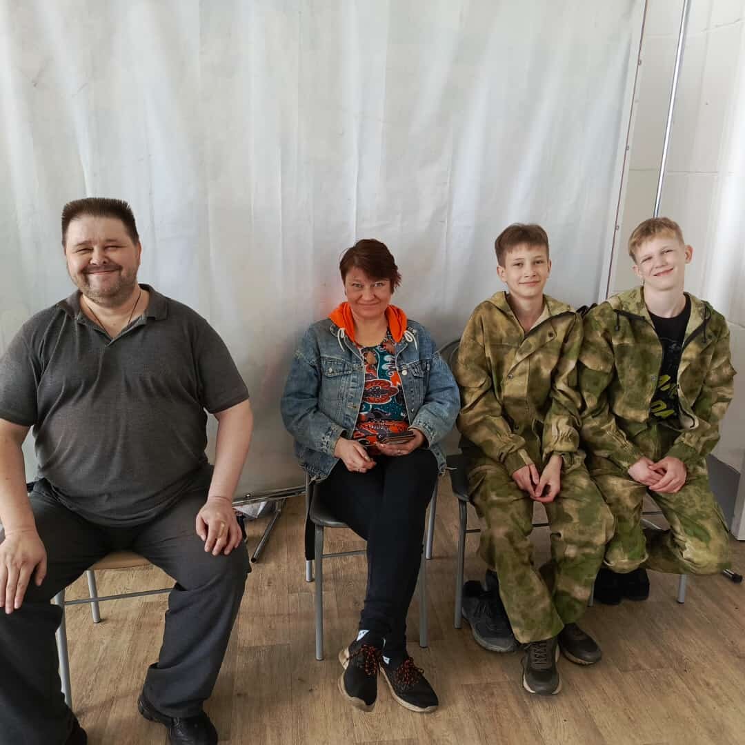 Это как раз в последний съёмочный день зафотографированно. 