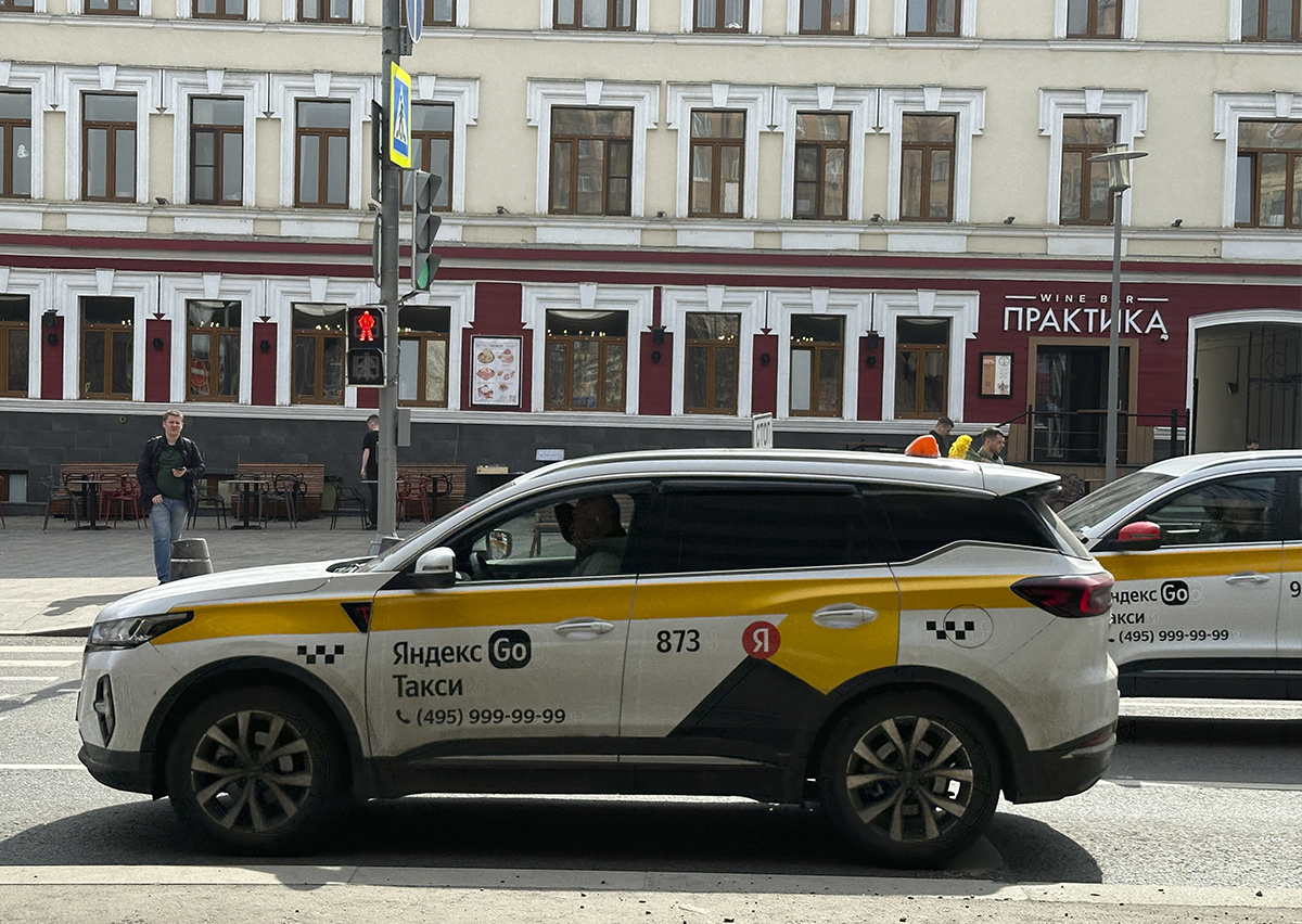    Осенью поездки на такси могут снова подорожать