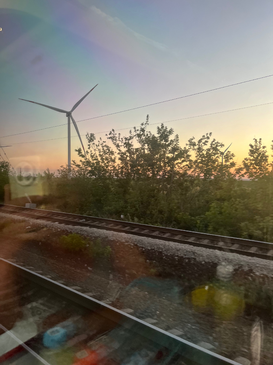 Ветряки в сумерках это что-то невероятное