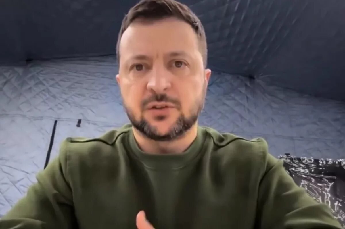    Зеленский пообещал забыть оговорку Байдена, который назвал его Путиным