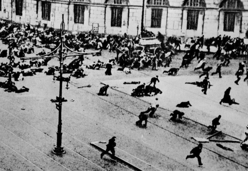 Расстрел июльской демонстрации.