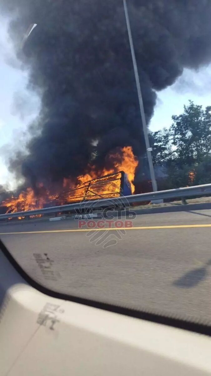     Источник: Telegram-канал «Жесть Ростов»