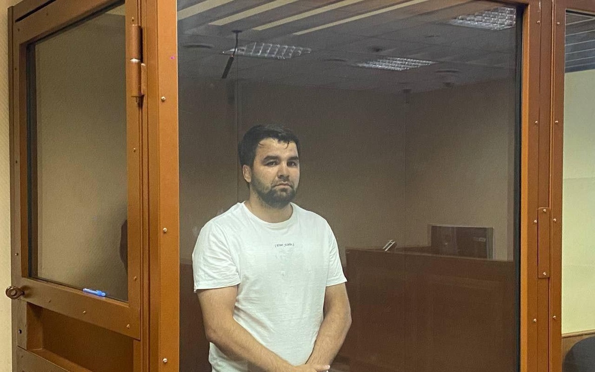 Тренера сборной москвы по вольной борьбе. Исматзода алишер камалудинович. Азизулло исматзода. Алишер исматзода. Борцы казахстана.