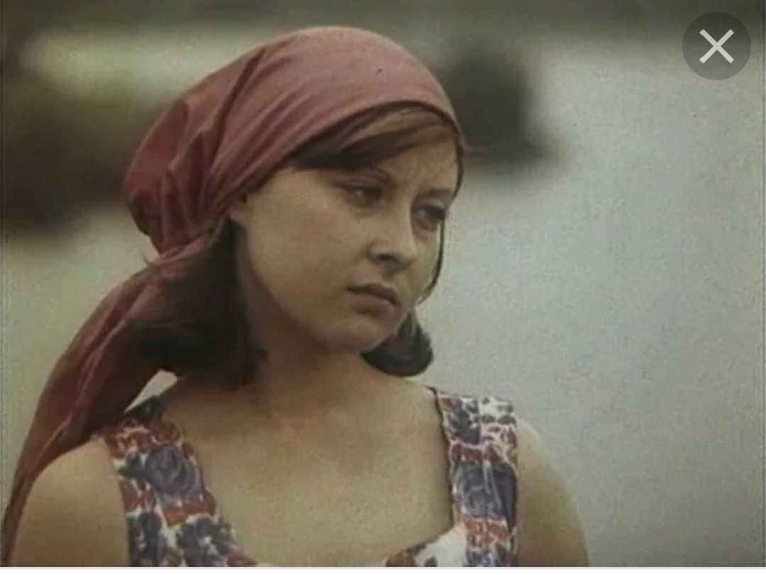 А Людка живет. И будет жить и не тужить. Но винить Людку не в чем -- она никого не призвала прыгать с поездов, которые на полном ходу. 